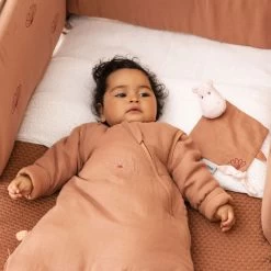 Nattou - Susie Et Bonnie - Mini Doudou Avec Attache-sucette Hippopotame Marron Rose 25 Cm -Peluches Soldes Magasin susie20et20bonnie2020avec20attachesucette20hippopotame20marron20rose202520cm 2